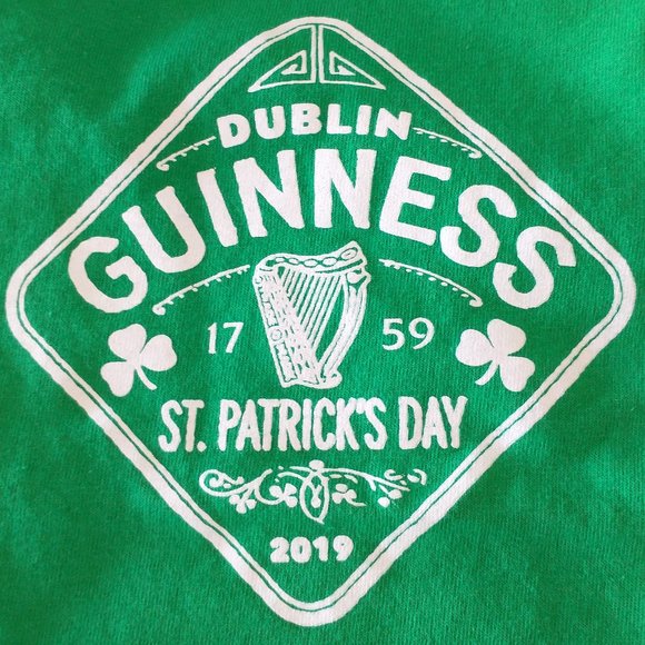 St. Patrick's Day themed Women's size Small t-shirt like new and NWT socks - Picture 4 of 8